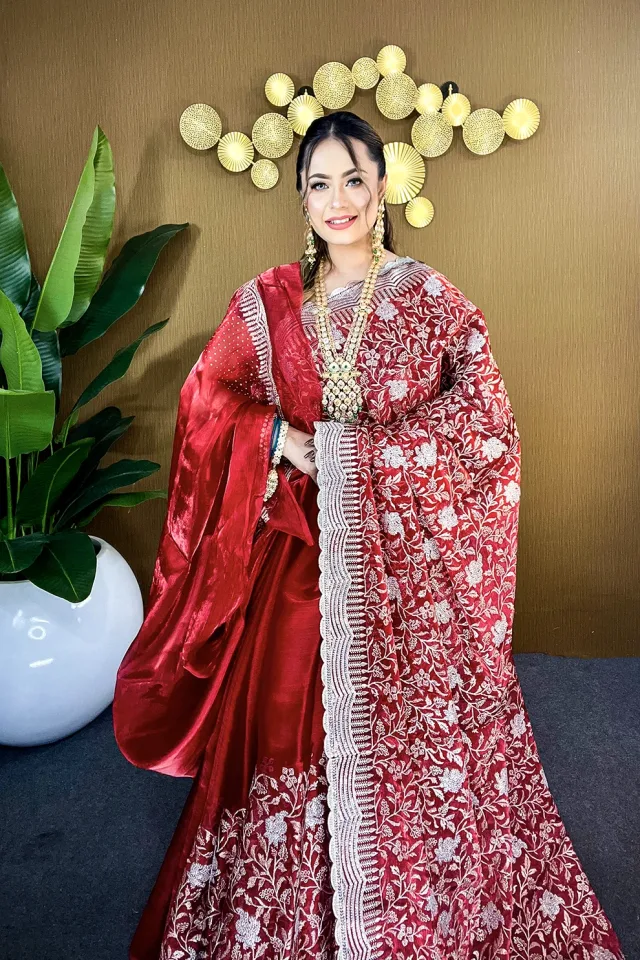 Deep Red Silver Grace – Premium High Grade Stone Saree ✨