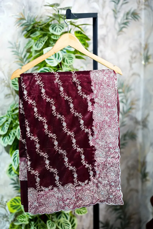 Maroon  Soft Seemari Muslin Golden Jari Embroidery Work  Zoxin Stone Work Saree
