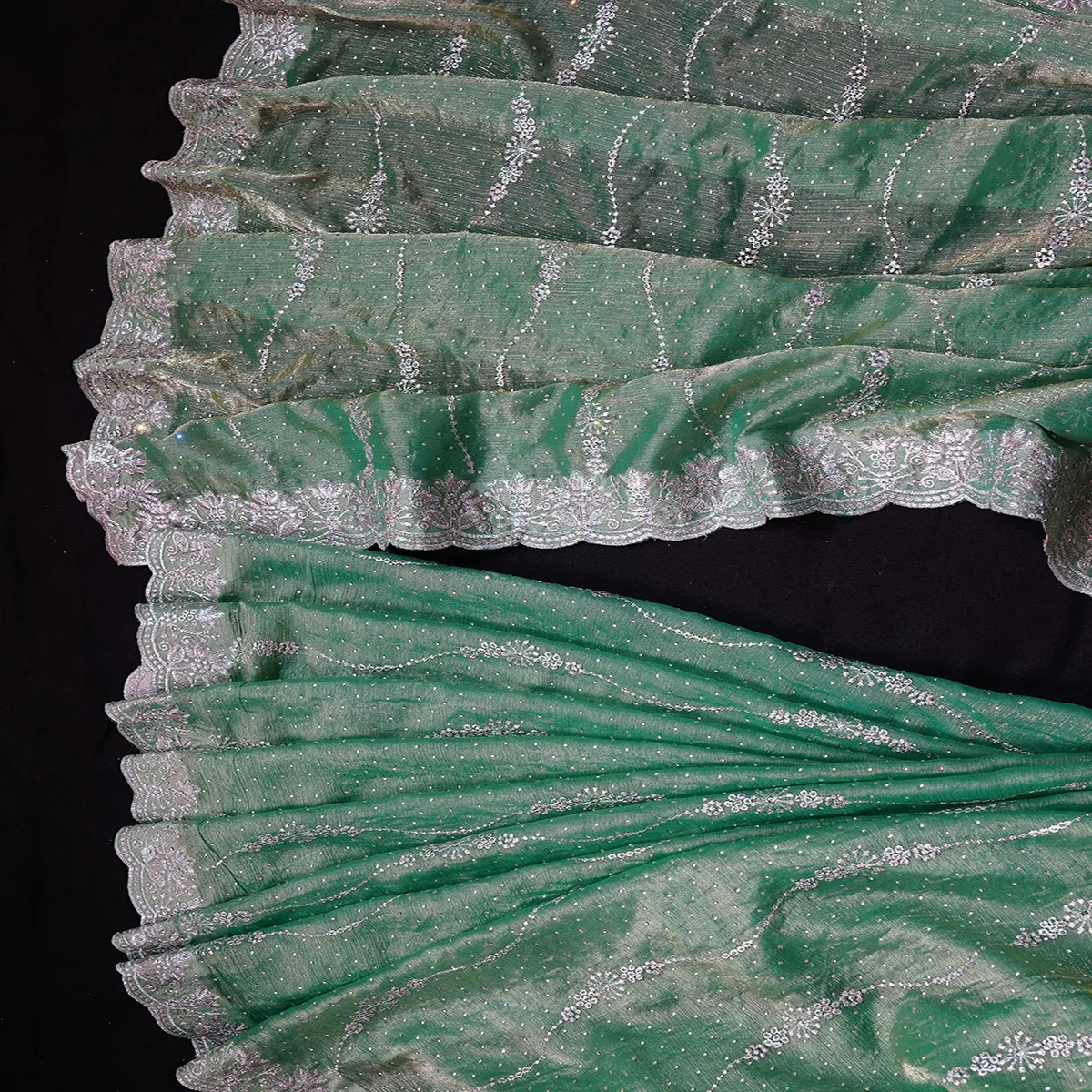 Soft Frendy Georgete Lucknoawee Stich